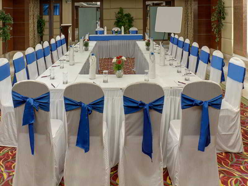 Ramada Ahmedabad Hotel ภายนอก รูปภาพ